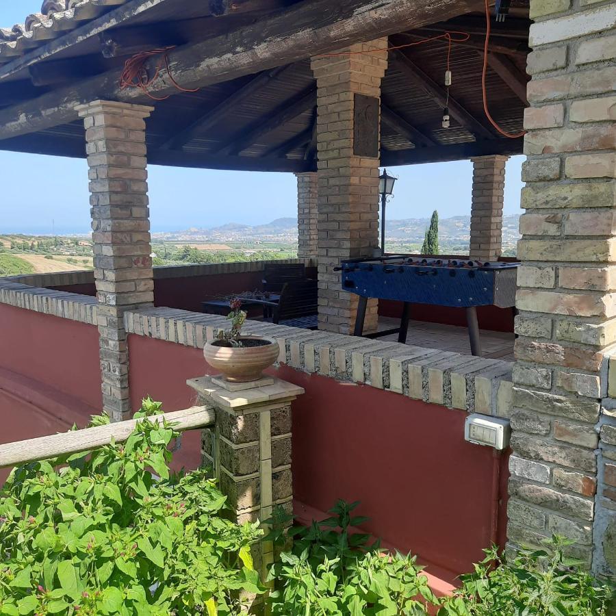 Casalustro Vila Citta Sant'Angelo Exterior foto