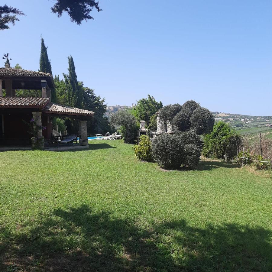Casalustro Vila Citta Sant'Angelo Exterior foto